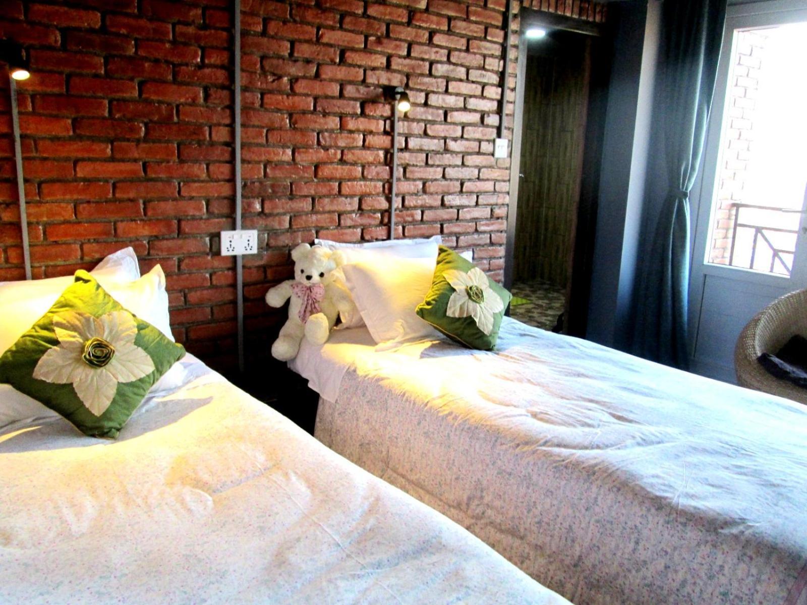 Cafe Beyond And Guest House Bhaktapur Exterior photo